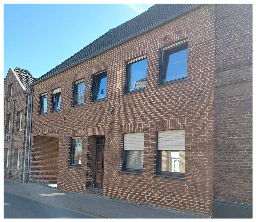 Thumbnail--Provisionsfrei- Vermietetes Reihenmittelhaus mit Erweiterungspotenzial in Straelen