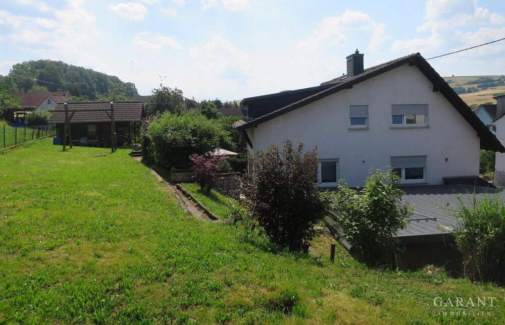 Thumbnail-Ein-Zweifamilienhaus mit schönem Garten - perfekt für die Großfamilie