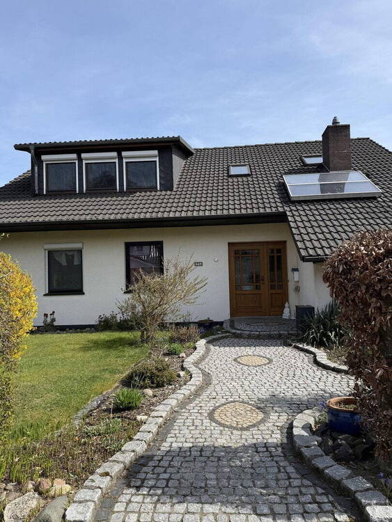 Thumbnail-Charmantes Einfamilienhaus in guter Lage