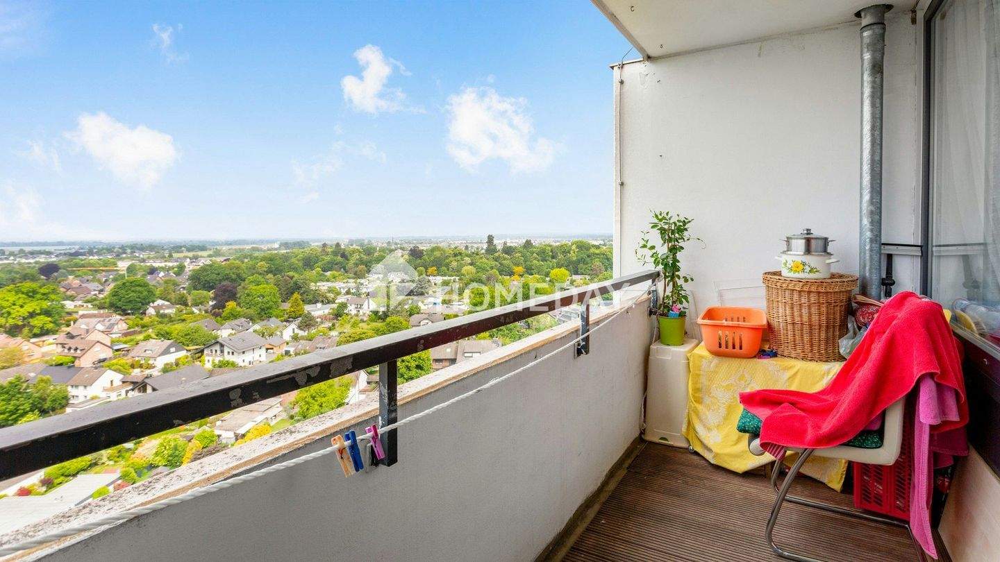 Thumbnail-Attraktive 2-Zimmer-Wohnung mit West-Loggia in gepflegtem Hochhaus mit Weitblick
