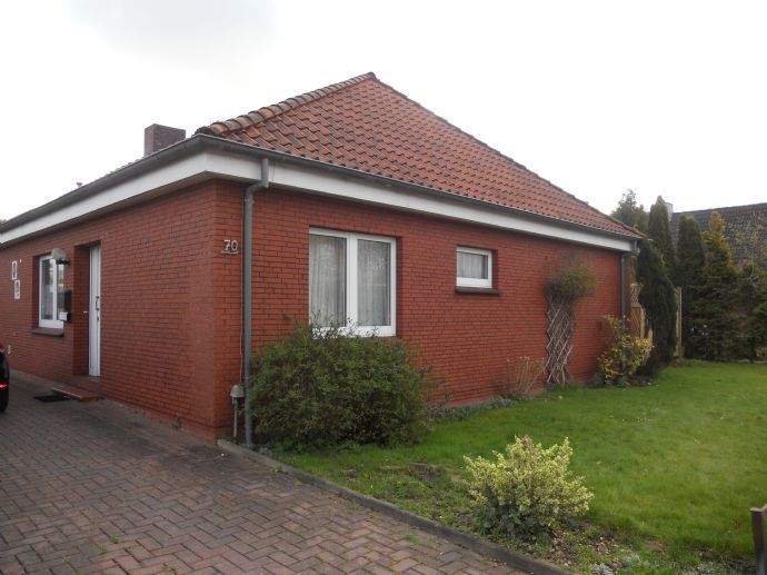 Thumbnail-Frei zum 01. Mai: Sehr gepflegte, ebenerdige Doppelhaushälfte mit Garten und Garage