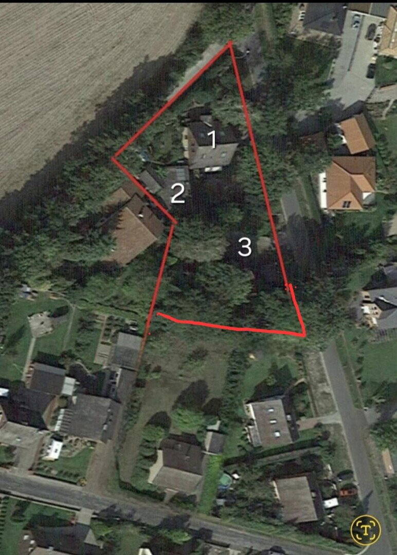 Thumbnail-Großzügiges Anwesen mit 3 Häusern auf ca. 2.400 m²