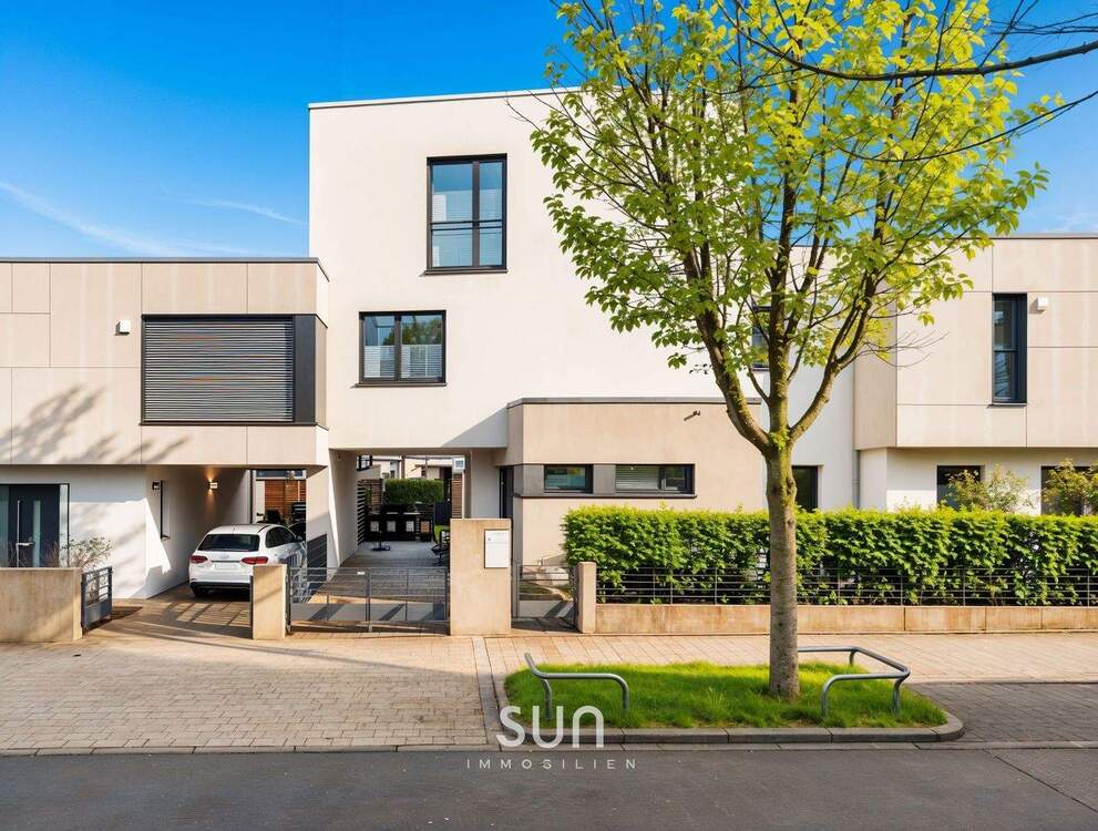 Thumbnail-RIEDBERG-TRAUM MIT GARTEN - Grosszügiges Familienhaus für höchste Ansprüche