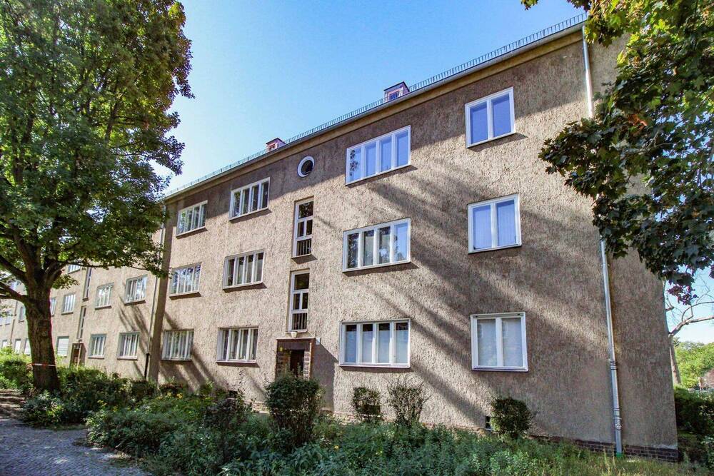Thumbnail-Bezugsfreie, charmante 4 Zimmerwohnung mit Loggia im denkmalgeschützten Objekt