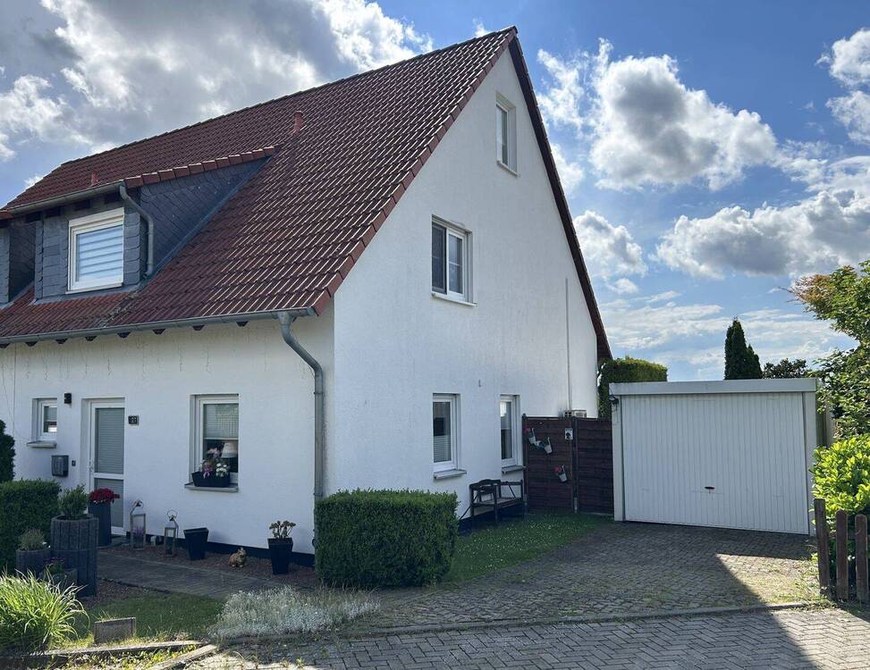 Thumbnail-Doppelhaushälfte in Gr. Flöthe - Feldrandlage - vermietet, gepflegt und mit Entwicklungsperspektive