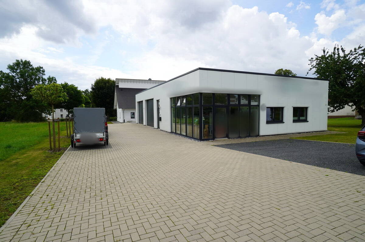 Thumbnail-Moderne Wohn- und Geschäftsimmobilie im Ortsteil von Blomberg bietet Ihnen viele Optionen