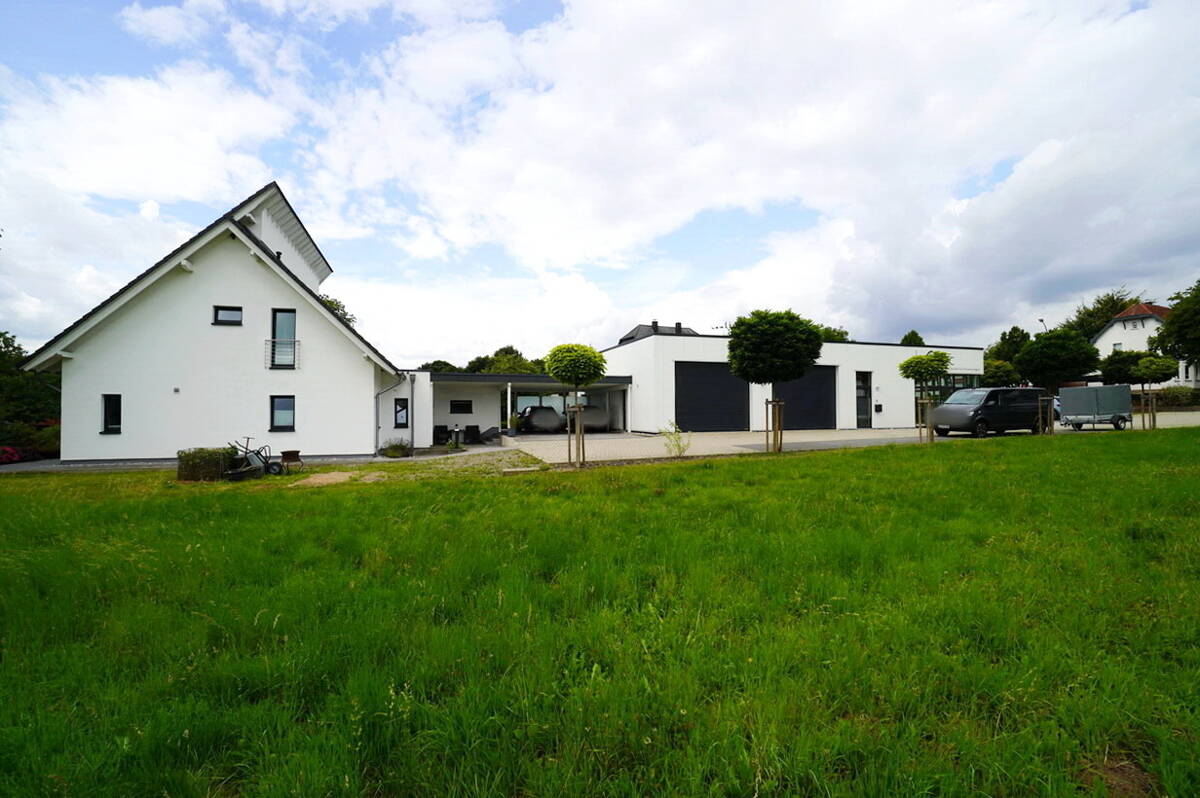 Thumbnail-Moderne Wohn- und Geschäftsimmobilie in Blomberg