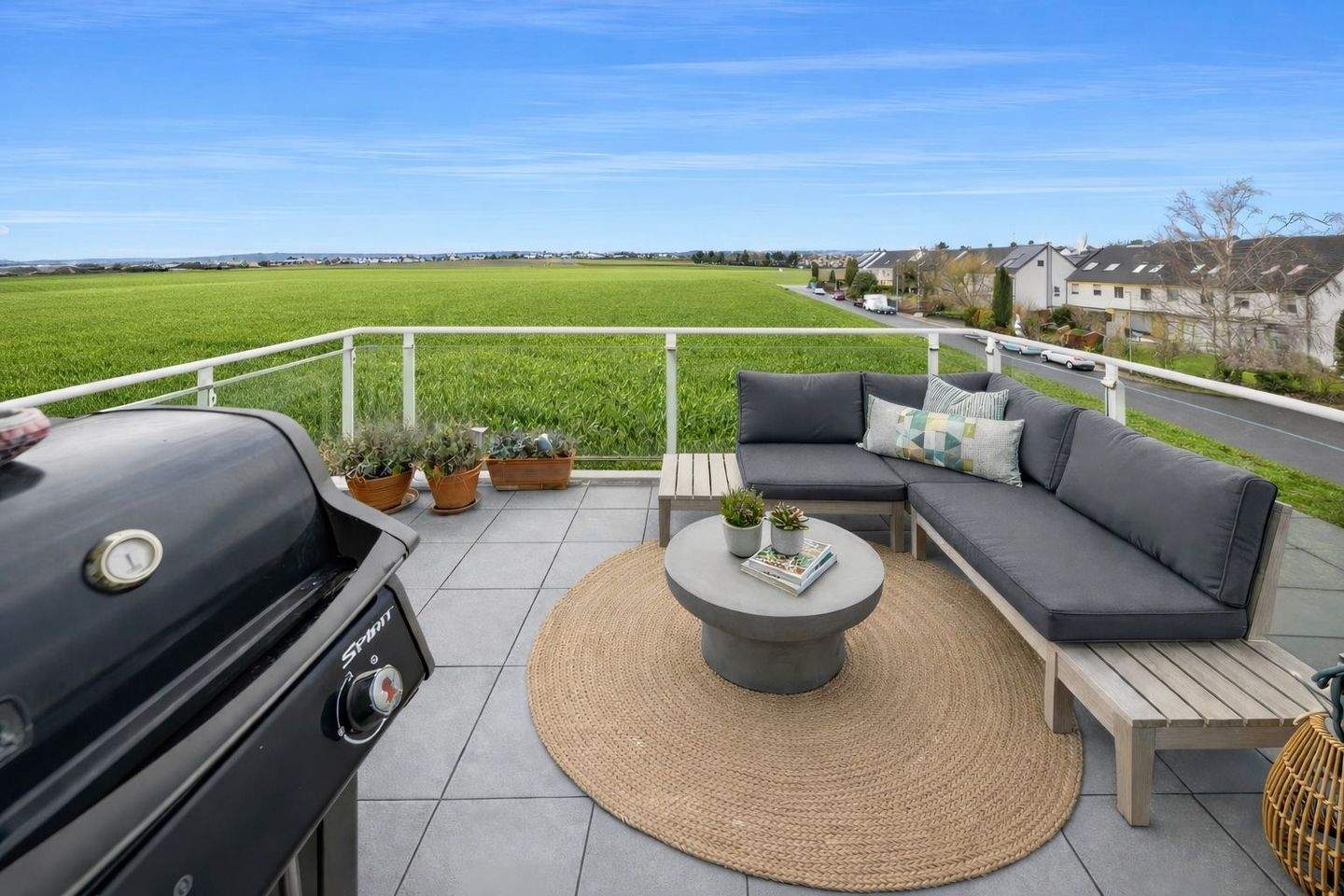 Thumbnail-WOW! FELDRANDLAGE - Traumhafte Wohnung mit Galerie, Balkon & außergewöhnlicher Raumhöhe