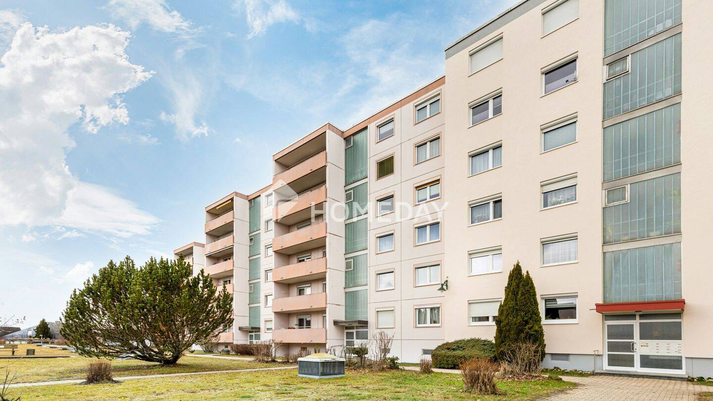 Thumbnail-Großzügige 4-Zimmer-Wohnung mit West-Loggia, großem Wohnbereich & Aufzug