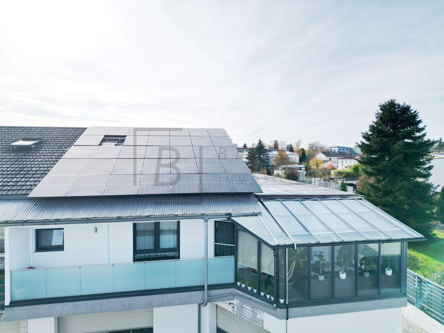 Thumbnail-Wohn- und Gewerbekomplex mit zwei Werkstätten, Lager- Büroflächen und zwei separaten Wohneinheiten