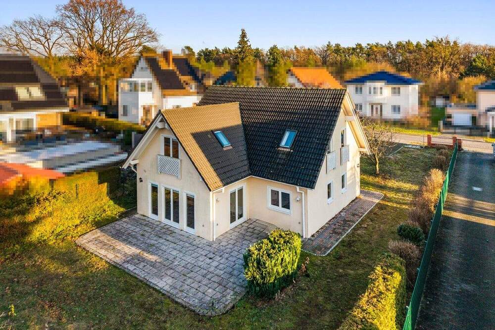 Thumbnail-Exklusives Architekten-Einfamilienhaus mit Top-Ausstattung vor den Toren Berlins