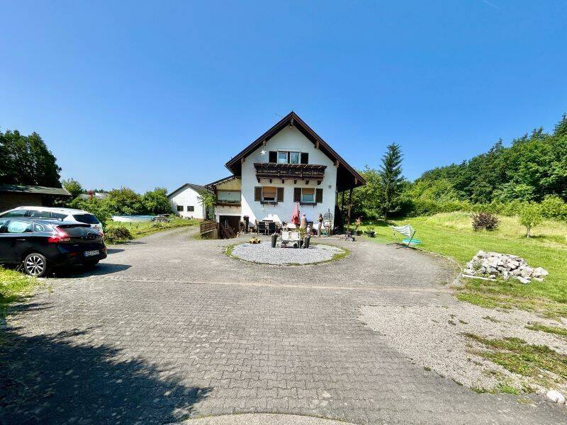 Thumbnail-Firmensitz im Grünen mit Gewerbe- und Wohnmöglichkeiten