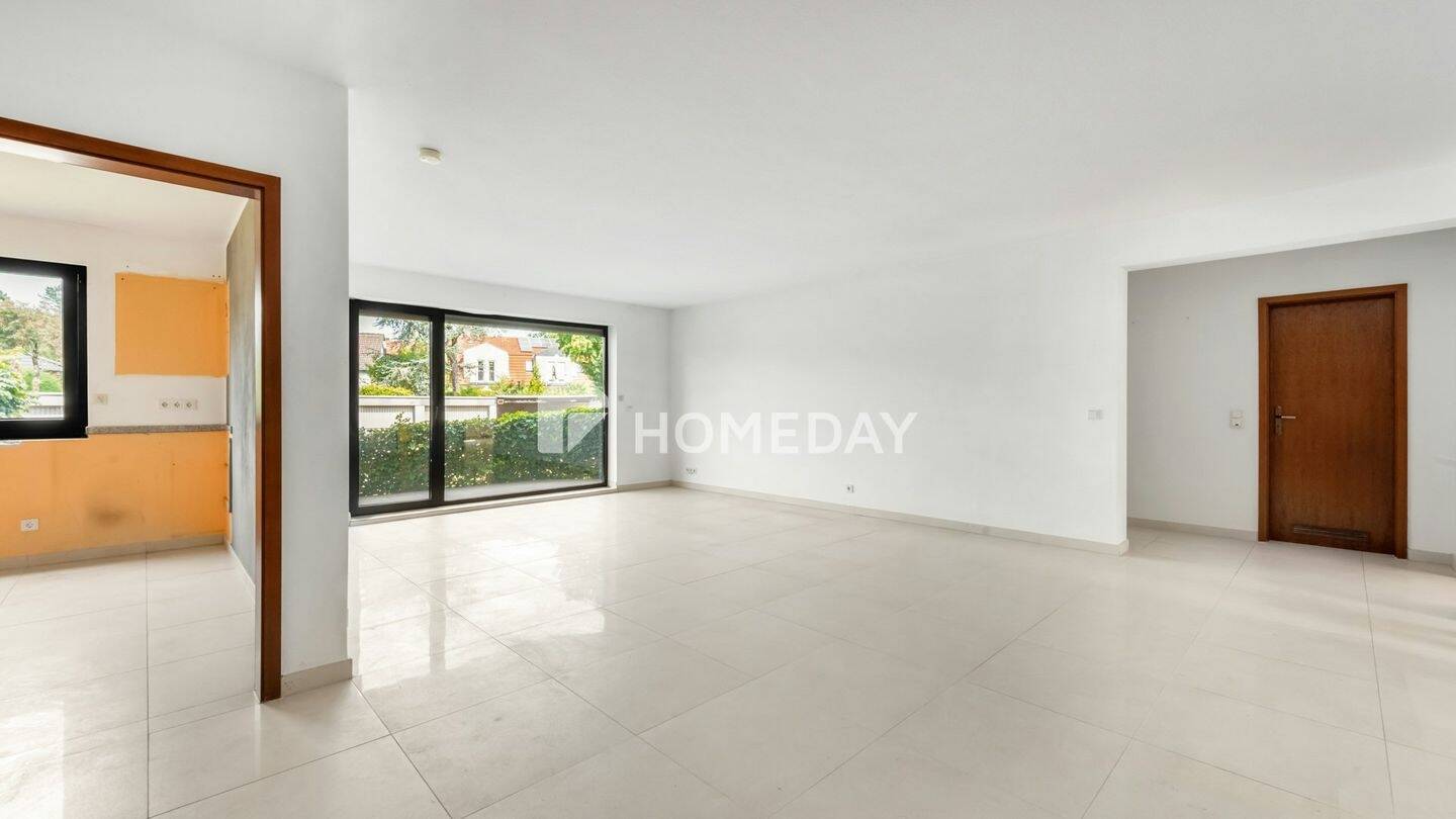 Thumbnail-Charmante Erdgeschosswohnung mit Balkon und Gartenmitbenutzung in gepflegtem Mehrfamilienhaus