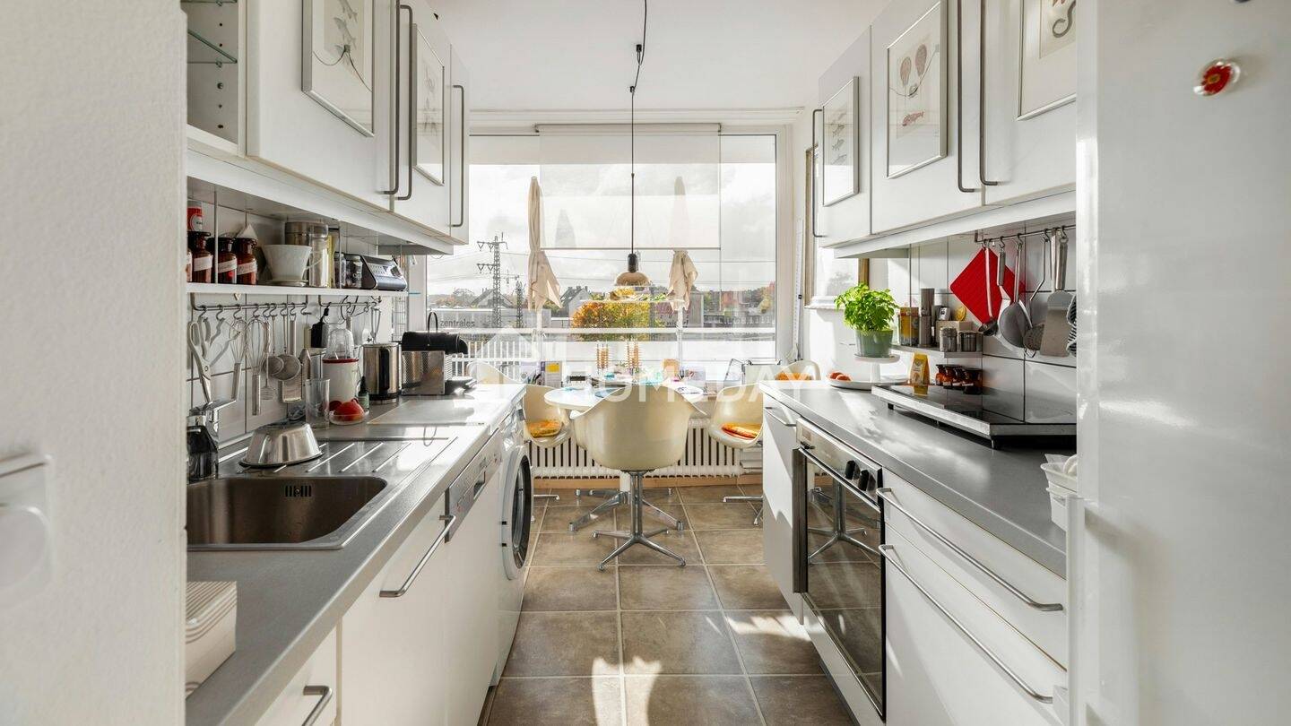 Thumbnail-Zoo: Altersgerechte 2-Zimmer-Wohnung mit Aufzug und umlaufendem Balkon