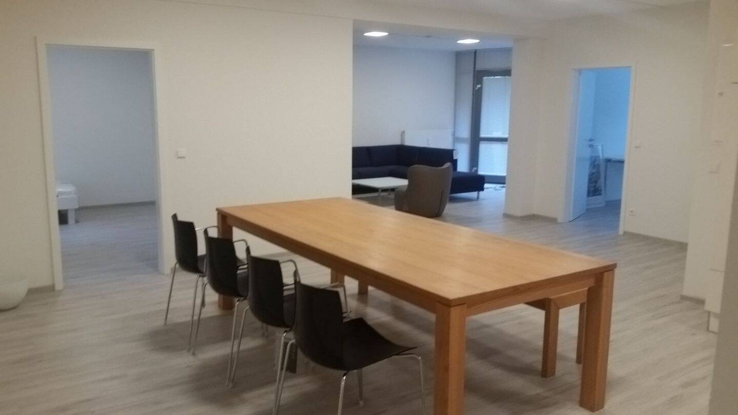 Thumbnail-Wohnen und Arbeiten... WG Wohnung... Büro... Kanzlei.....alles möglich!!