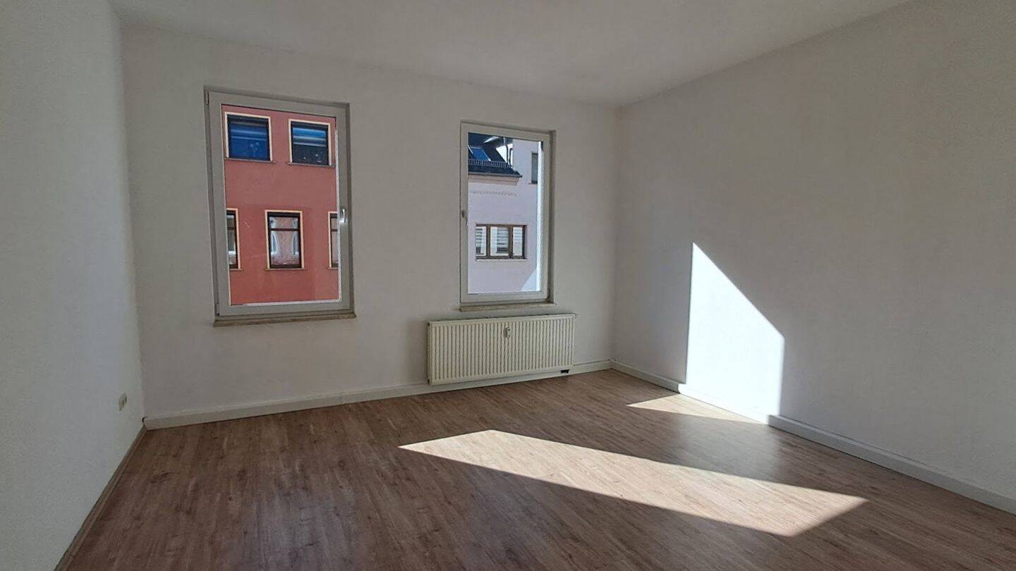 Thumbnail-Sanierte 3-Zimmer-Wohnung (76 m²) mit Tageslichtbad in zentrumsnaher Lage