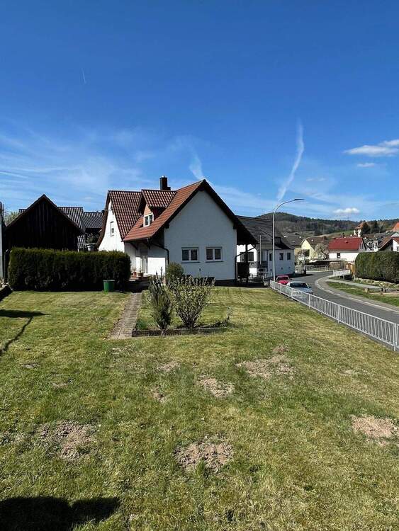 Thumbnail-Charmantes, massiv gebautes Wohnhaus mit großzügiger Erweiterung und Sanierung – Ideal für Familien und Liebhaber von Charakterimmobilien