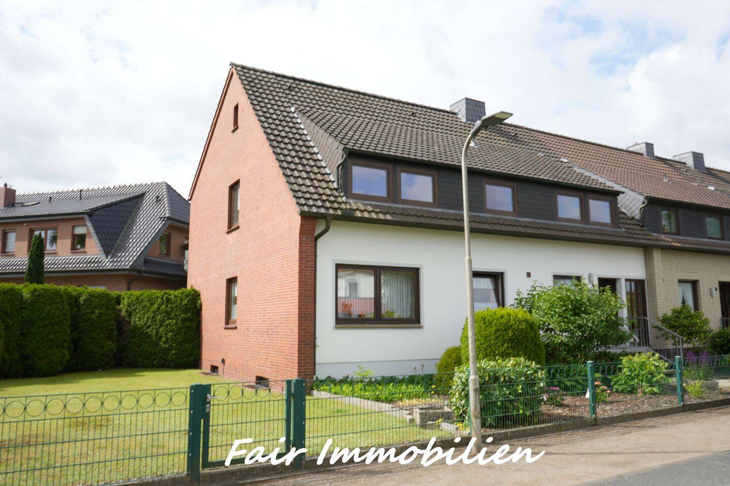 Thumbnail-MAHNDORF | Erstbezug nach Sanierung, Top ausgestattete 3-Zi. -Dachgeschoss Wohnung in ruhiger Lage