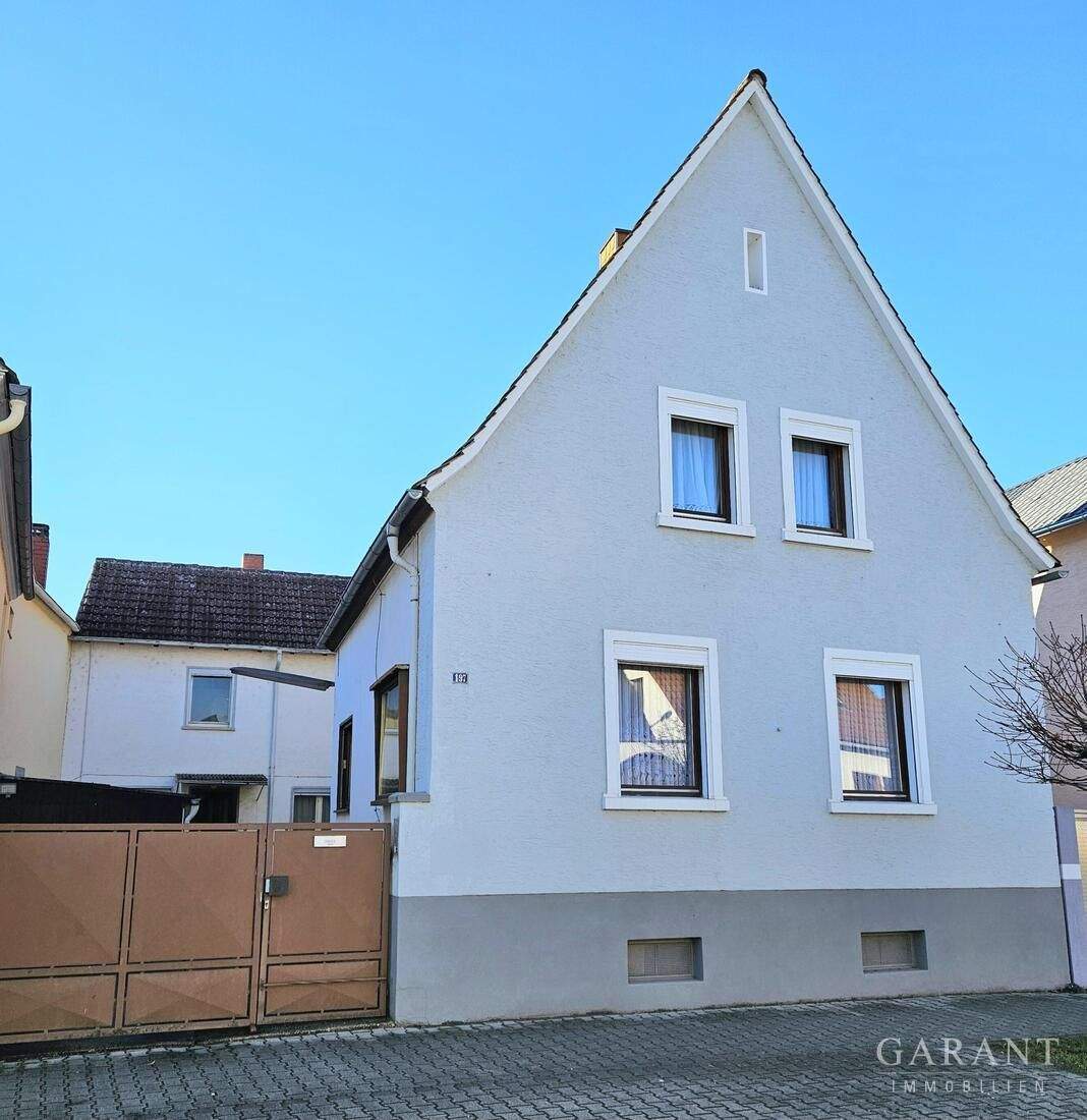 Thumbnail-* Zwei Häuser mit großem Grundstück und viel Potential! *