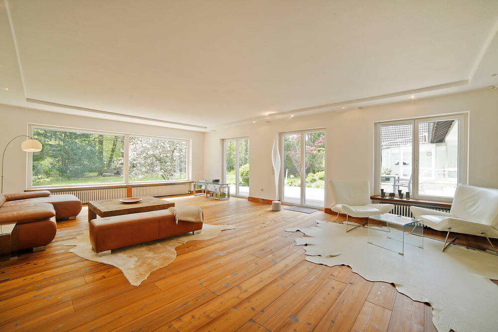 Thumbnail-HIDDEN | Anwesen mit Entwicklungspotenzial & weitläufigen Grundstück