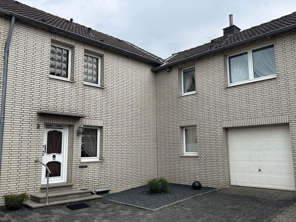 Thumbnail-Großzügiges Einfamilienhaus (als Mehrgenerationenhaus geeignet)