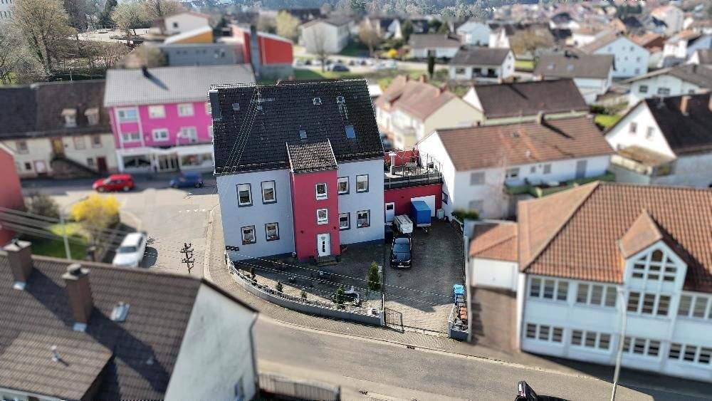 Thumbnail-+++Großzügiges, lichtdurchflutetes 3-Familienhaus mit Südterrasse, Garage und Hof im Ortszentrum+++