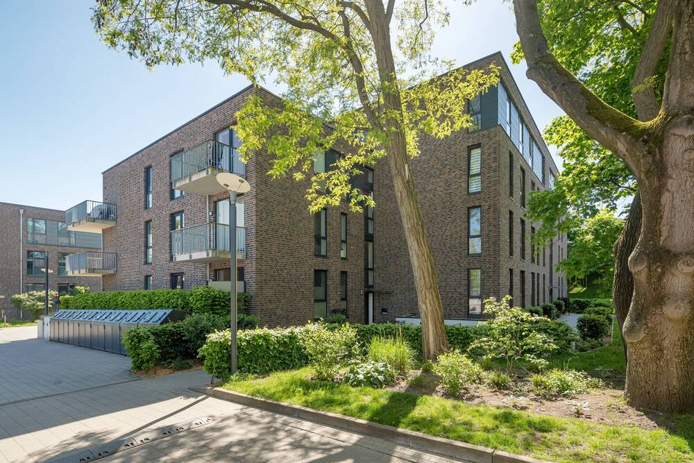 Thumbnail-Schöne und moderne 3-Zimmer-Terrassenwohnung (Neubaucharakter) mit Terrasse in zentraler, aber ruhiger und grüner Lage von Hamburg-Eißendorf!