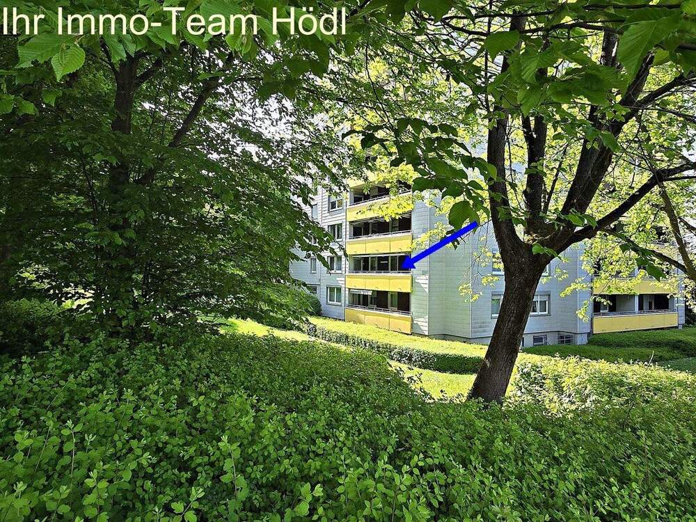 Thumbnail-Große Wohnung mit Blick ins Grüne sucht neuen Eigentümer!!