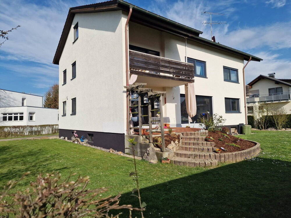 Thumbnail-Modernisiertes Zweifamilienhaus mit großem Grundstück, neuer Technik (2024) in ruhiger Lage