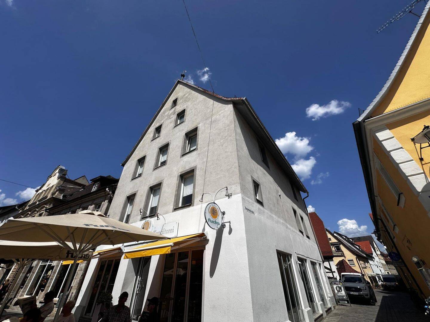 Thumbnail-Wohn- & Geschäftshaus in bester Fußgängerzonenlage - vermietetes Gewerbe + 2 leerstehende Wohnungen
