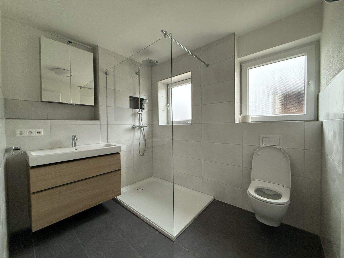 Thumbnail-Frisch renovierte EG-Wohnung mit Garten und viel Fläche zum mieten