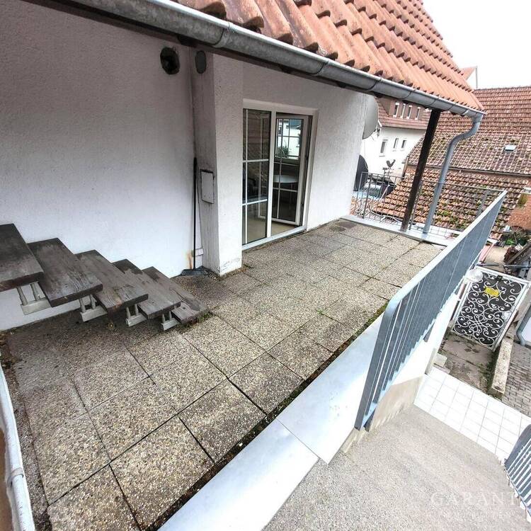 Thumbnail-!! Handwerker aufgepasst - Zweifamilienhaus mit großer Werkstatt und Garage !!