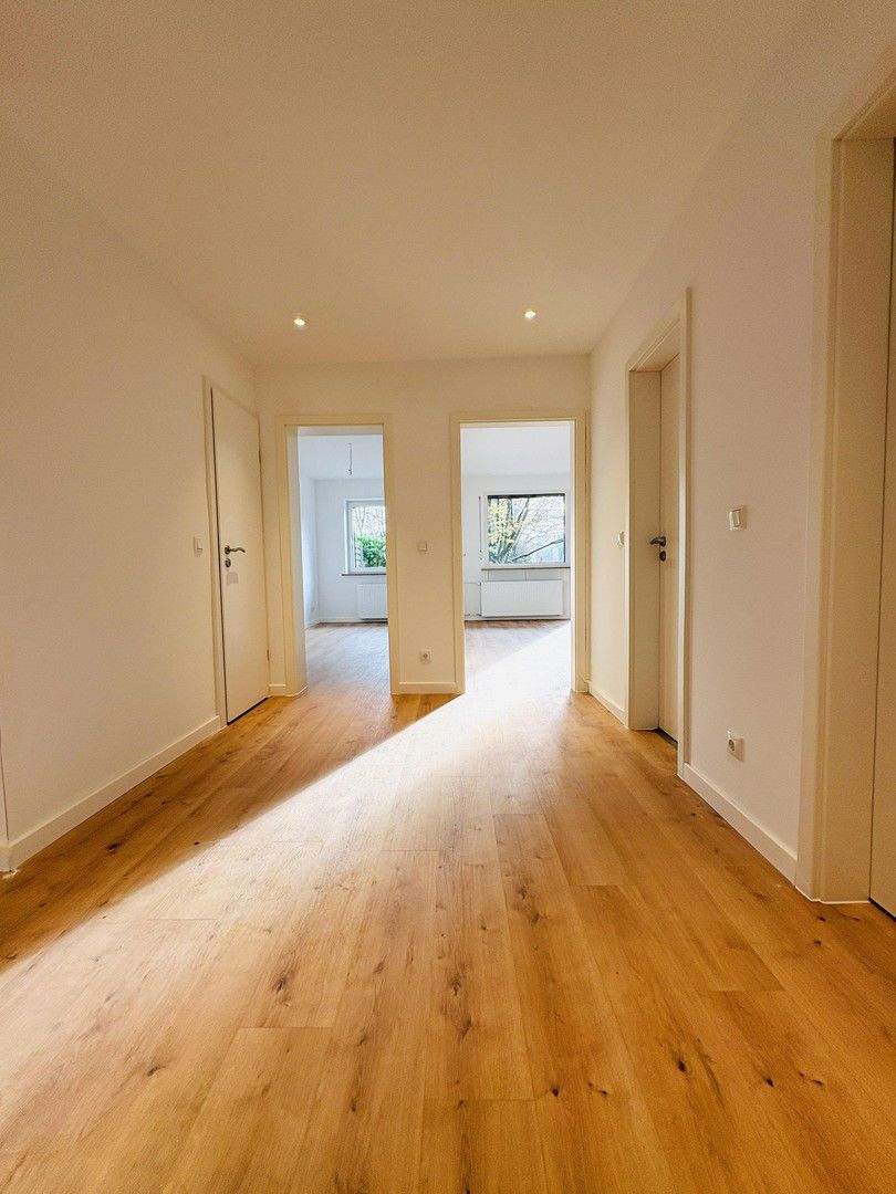 Thumbnail-Moderne 3-Zimmer-Wohnung mit großer Terrasse im Hochparterre