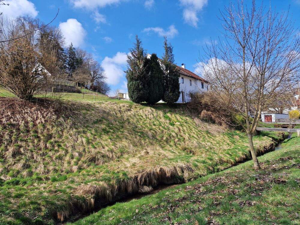 Thumbnail-Provisionsfrei: Baugrundstück (teilbar) mit Altbestand in Buch am Erlbach zu verkaufen