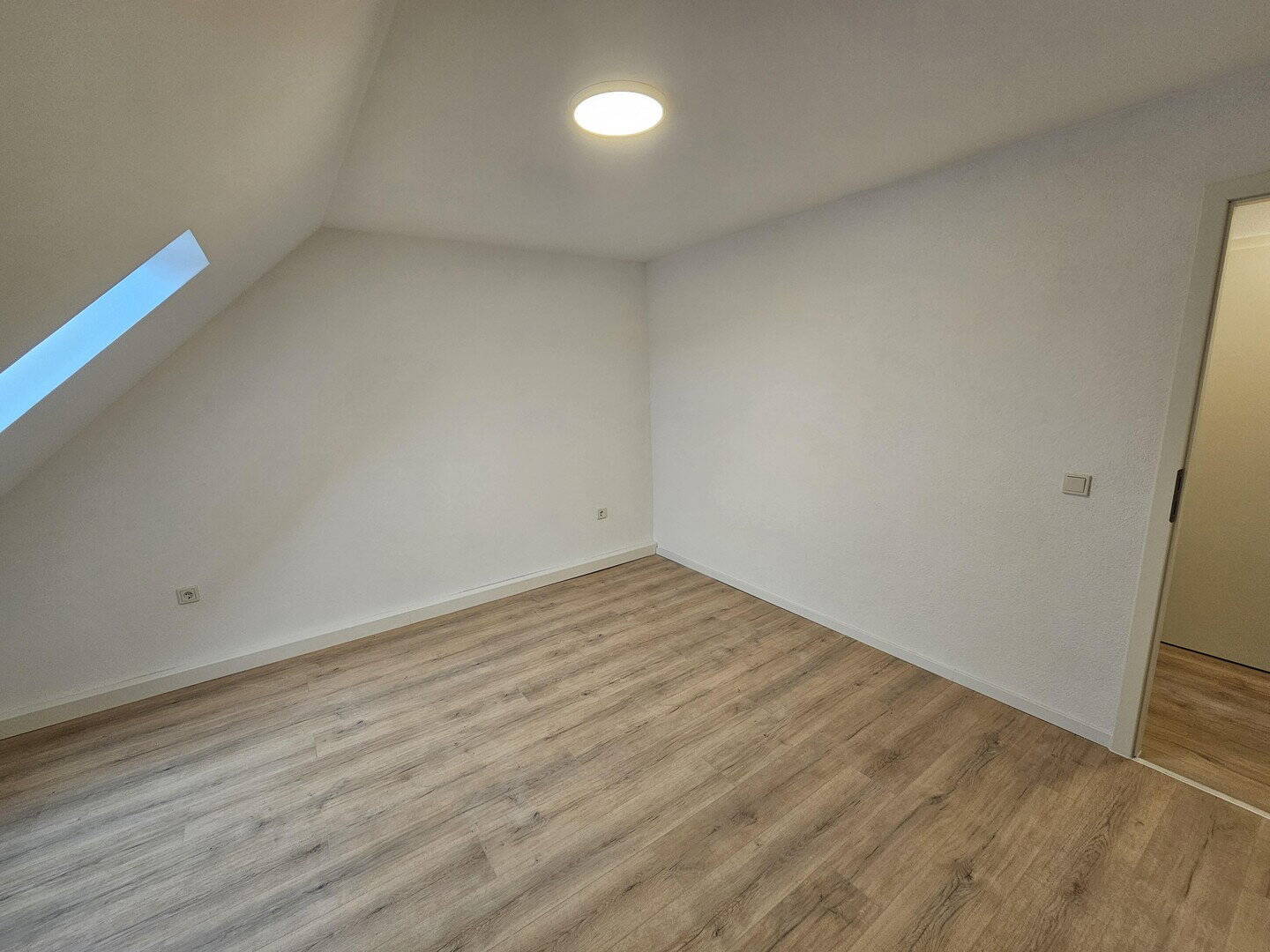 Thumbnail-3 Zimmer Dachgeschoss Wohnung