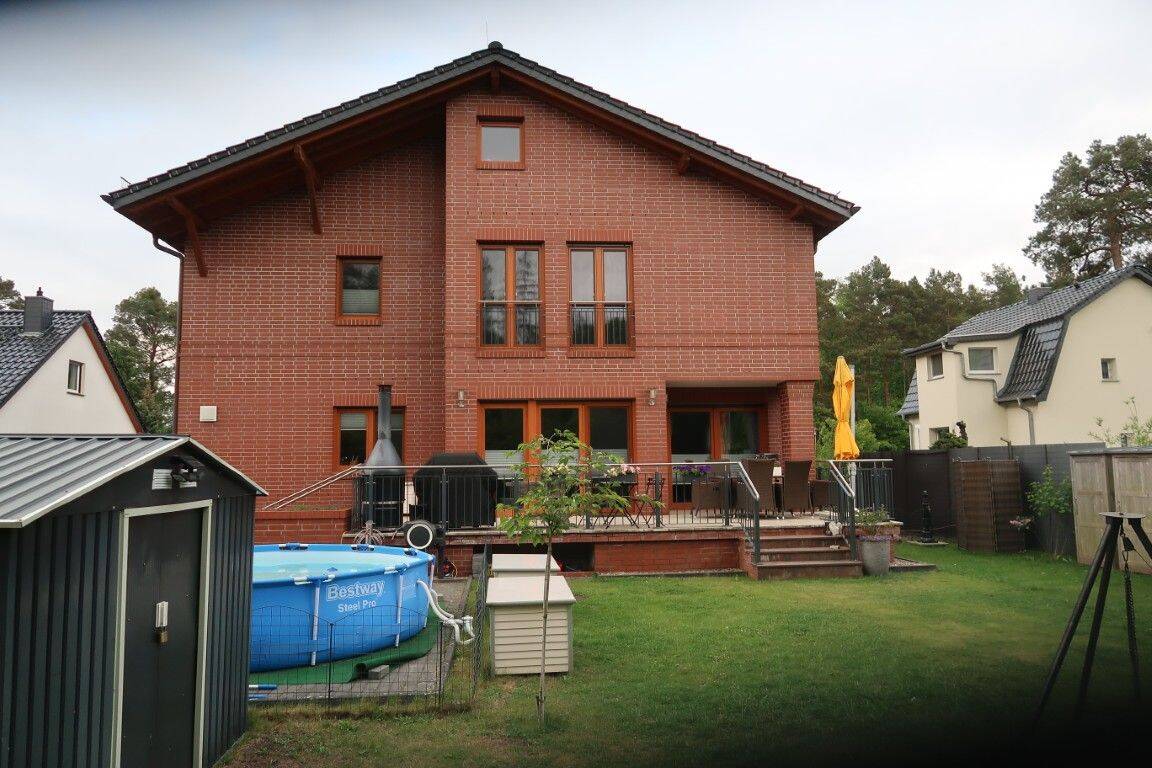 Thumbnail-Großzügige Doppelhaushälfte mit hochwertiger Ausstattung