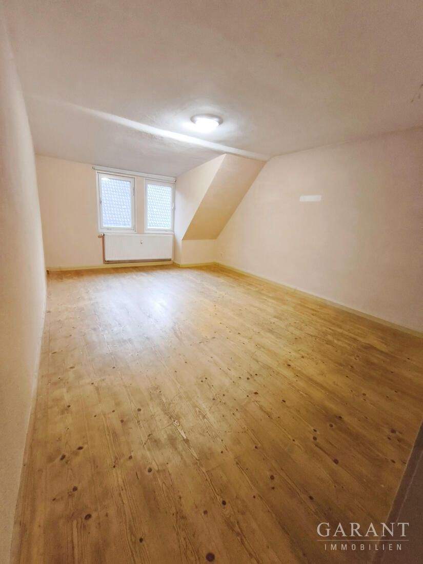 Thumbnail-Viel Platz auf zwei Ebenen: Dachgeschoss-Wohnung mit Studio in Sulz am Neckar