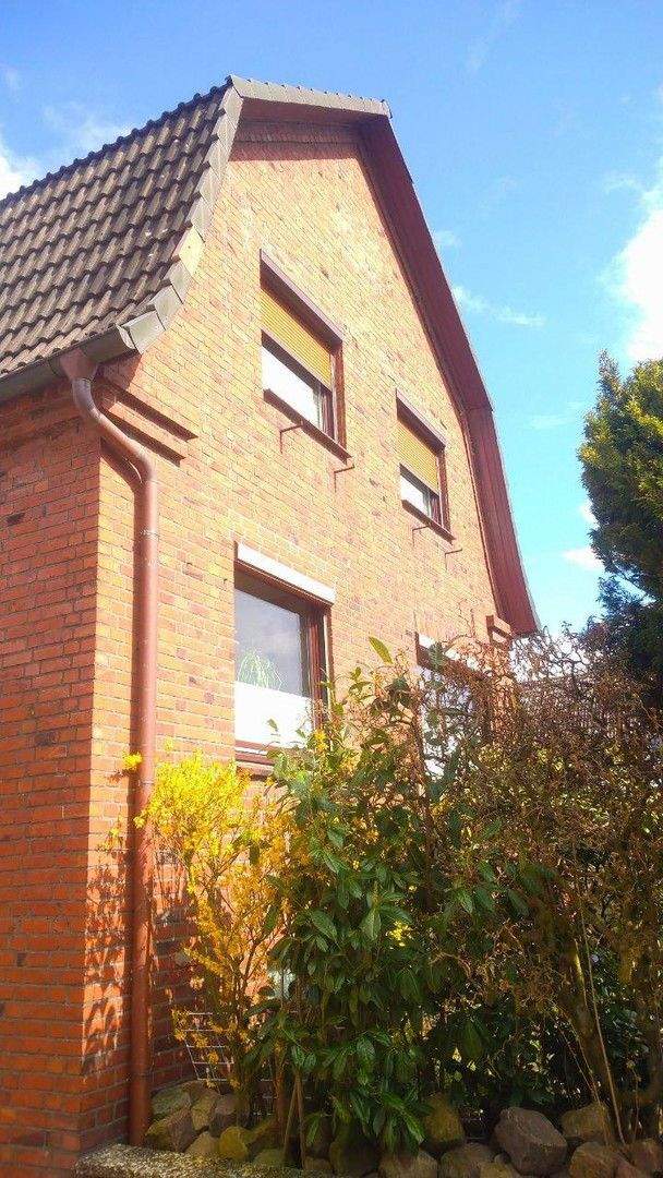 Thumbnail-Gepflegtes, courtagefreies EFH in Norderstedt - ruhig, mit Garten, Loggia & Raum für eure Pläne