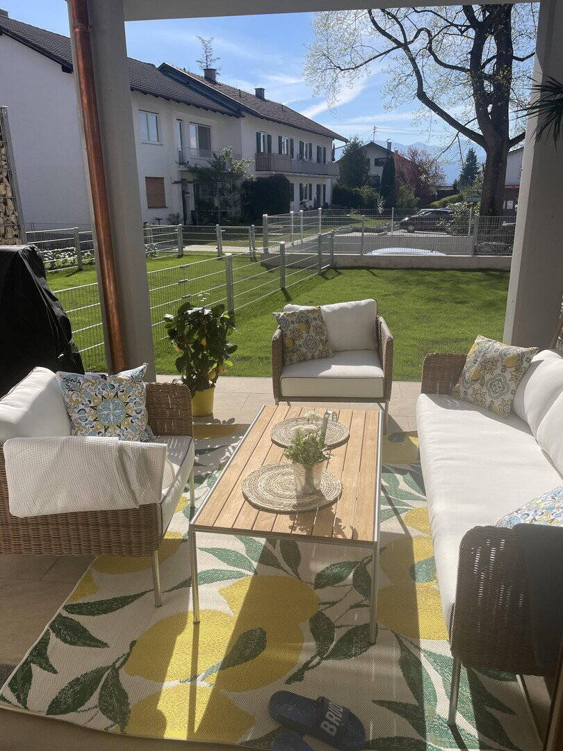 Thumbnail-Erdgeschosswohnung mit Garten und Bergblick