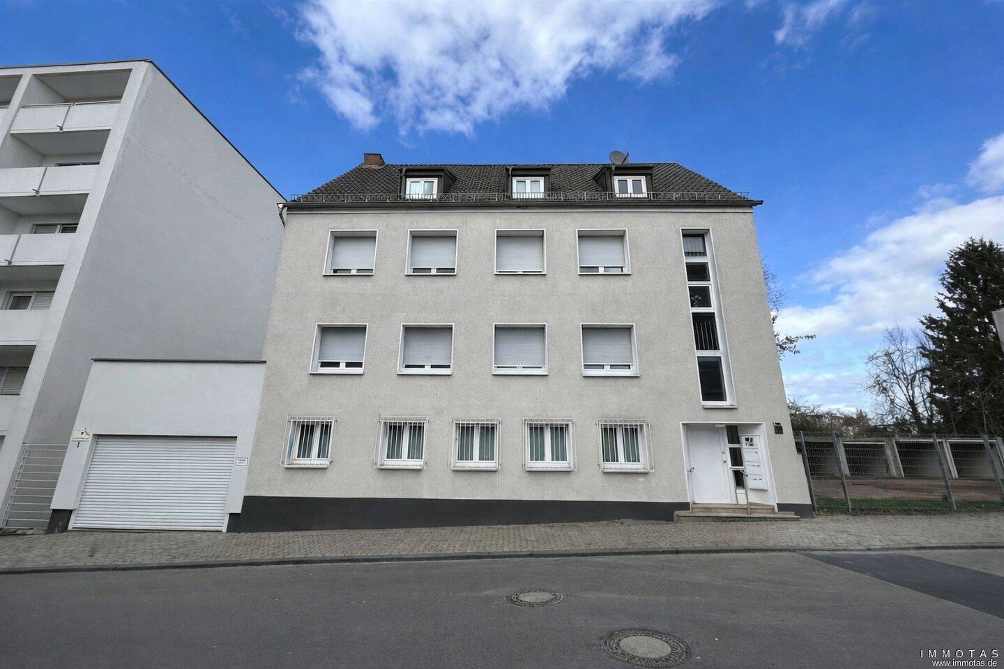 Thumbnail-Großzügige Eigentumswohnung mit Balkon - Kernsanierung 2008