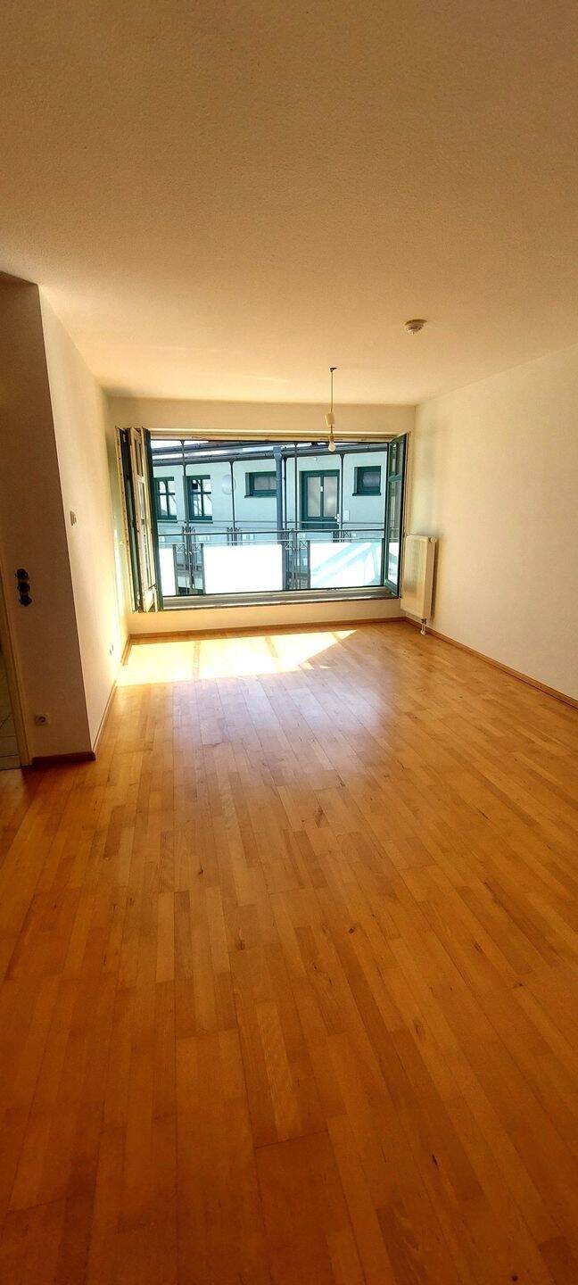Thumbnail-Dachgeschoss-Wohnung mit 2 ½ Zimmer auf 80 m² mit Laubengang Atrium in der Postgasse mit Aufzug & Tiefgaragenstellplätze in der Innenstadt