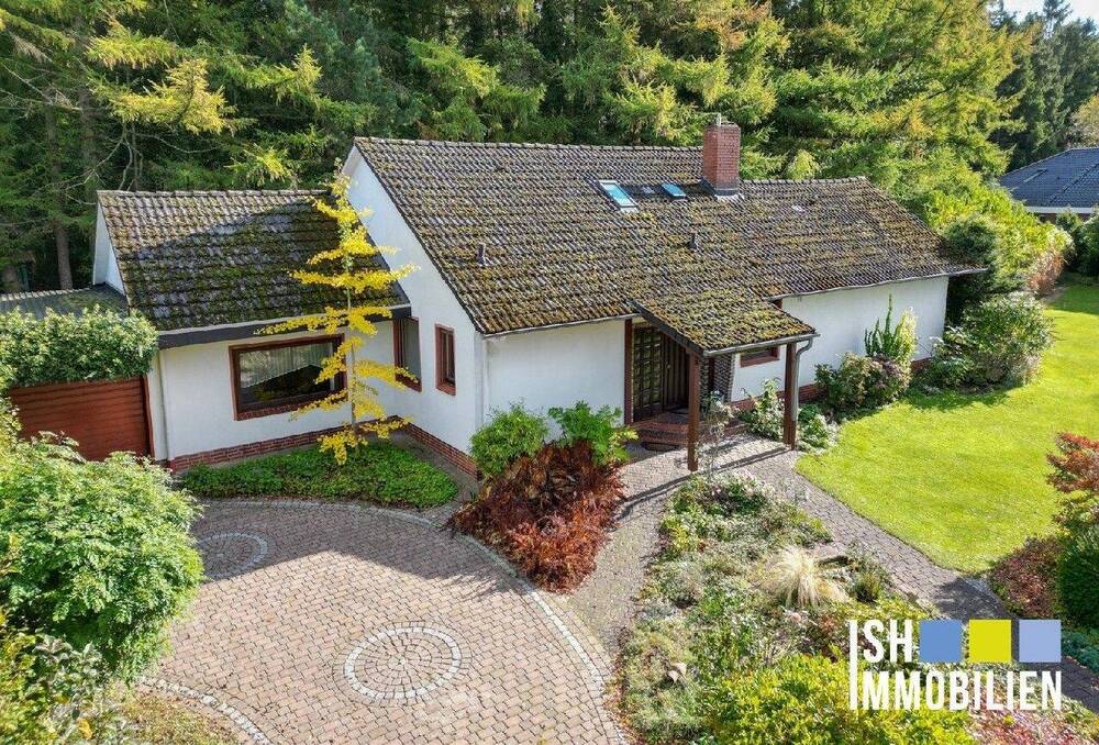 Thumbnail-Stade-Haddorf, geräumiges Wohnhaus mit Traumgrundstück am Waldrand