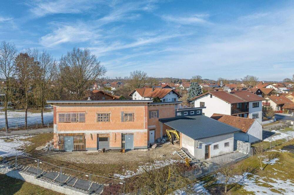 Thumbnail-Hochwertiger Rohbau Einfamilienhaus mit Einliegerwohnung voll unterkellert mit Nebengebäude