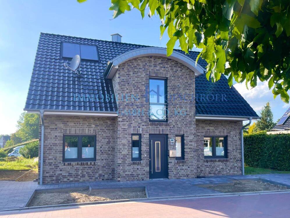 Thumbnail-K 585: Junges Einfamilienhaus mit großzügiger Raumaufteilung und Doppelgarage in ruhiger Lage von Lünne!