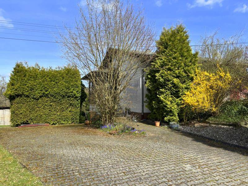 Thumbnail-Einfamilienhaus in ruhiger, naturnaher Lage von Mähren mit herrlichem Grundstück