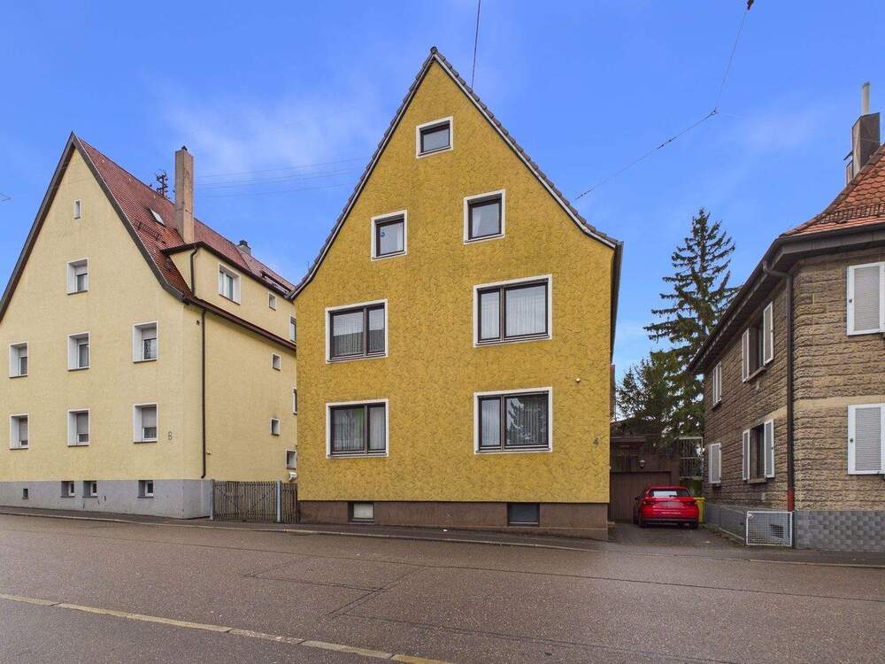 Thumbnail-Freistehendes Wohnhaus mit kleinen Garten und Garage in zentraler Lage