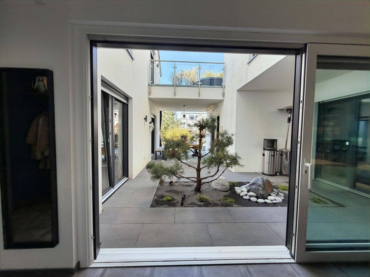 Thumbnail-Atriumhaus der Extraklasse - Architektur, Licht und Privatsphäre in vollendeter Harmonie