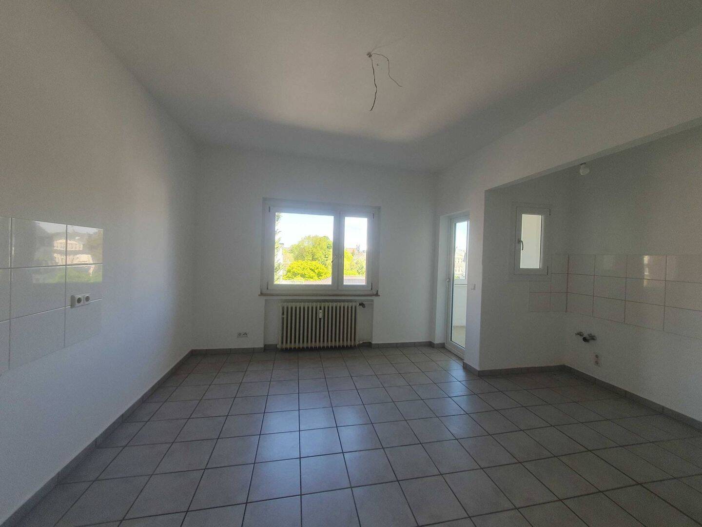 Thumbnail-Modernisierte 3-Zimmer-Wohnung mit Wintergarten und Wannenbad in Köln-Mülheim