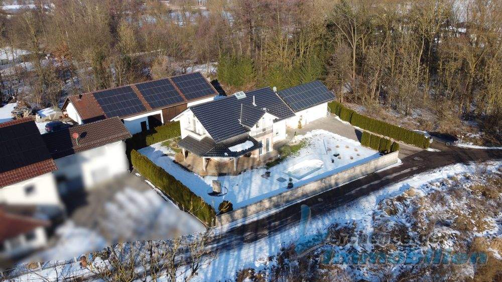 Thumbnail-Einfamilienhaus mit Pool und Stadl Nähe Plattling