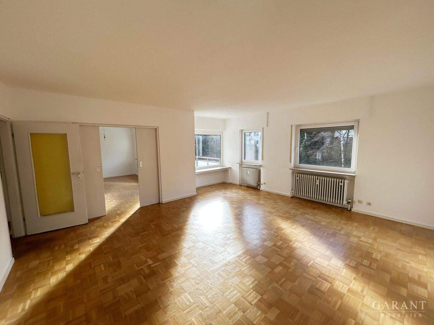 Thumbnail-Attraktive 3 12 Zimmer-Wohnung mit zwei Balkonen in Stuttgart-Kaltental